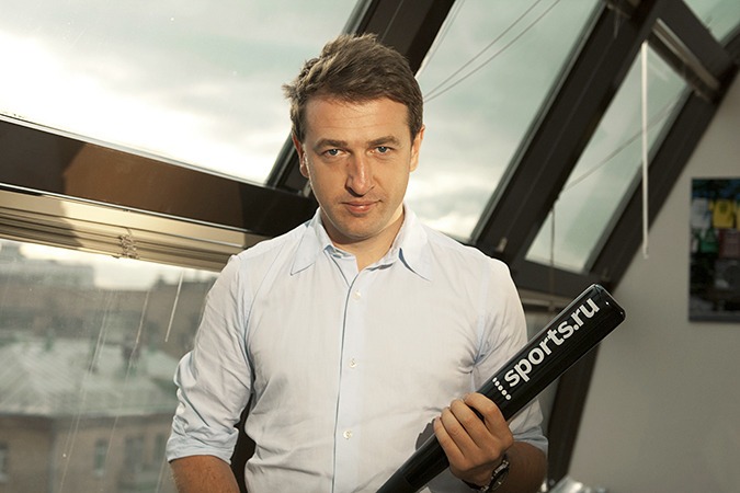 Дмитрий Навоша, Sports.ru: «Злейший конкурент спортивных медиа — социальные сети» — Интервью на The Village