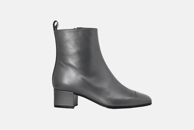 Минус 80 % в Rendez-Vous и вещи полцены в Faces & Laces Locals — Скидки недели на The Village