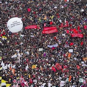 Прямая трансляция: Митинг «За честные выборы» на проспекте академика Сахарова — Ситуация на The Village