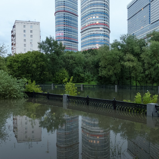 Она утонула: Последствия рекордного ливня в Москве — Фоторепортаж на The Village