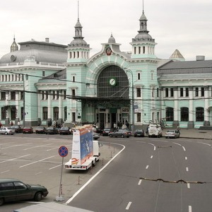На вокзалах Москвы устанавливают металлодетекторы — Ситуация на The Village