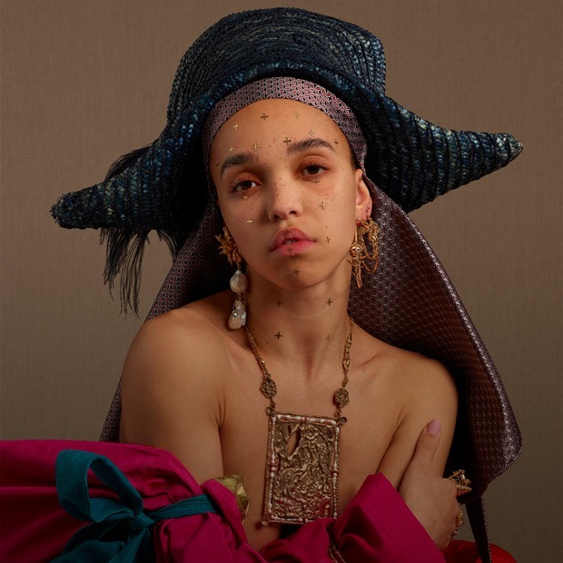 Мне не мил этот мир глупых игр: Как FKA twigs стала проще и откровеннее — Музыка на The Village