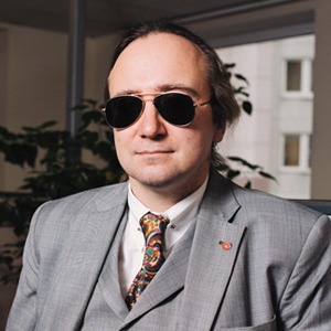 Хакер Алексей Смирнов — о том, кто взламывает аккаунты простых людей и как этого избежать — Что нового на The Village