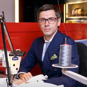 Как подбирают консультантов в Suitsupply — Первые лица на The Village
