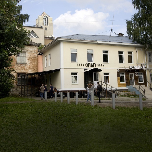 Как бар «Опыт» изменил сад Вайнера на Первомайской — Дом, в котором на The Village