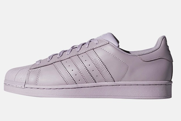Сколько стоят кроссовки adidas Originals в Москве, Париже, Лондоне и в онлайн-магазине — Лучше меньше на The Village