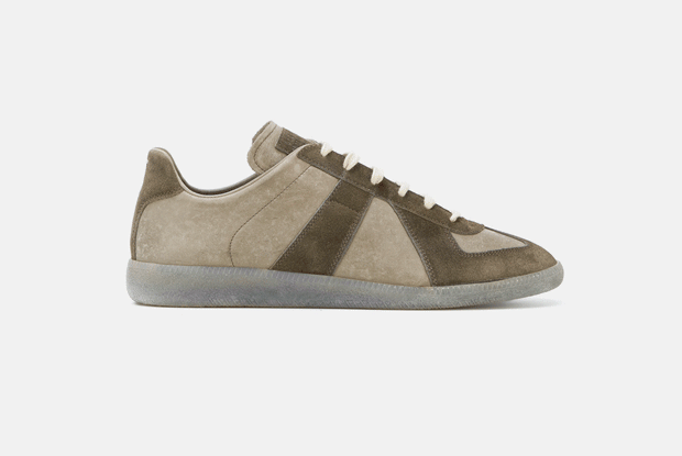 Скидки до 50 % в Farfetch и кроссовки за полцены в Sneakerhead — Скидки недели на The Village