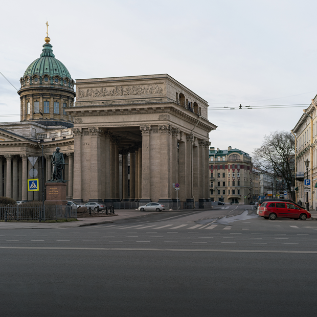 Постапокалипсис: Как выглядит центр Петербурга прямо сейчас
— Фоторепортаж на The Village