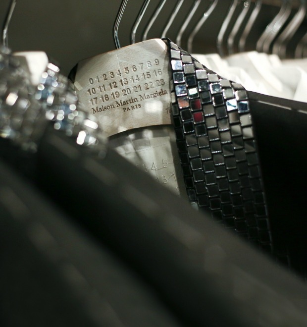 Вклад в МММ: Начало продаж коллекции Maison Martin Margiela x H&M — Магазины на The Village
